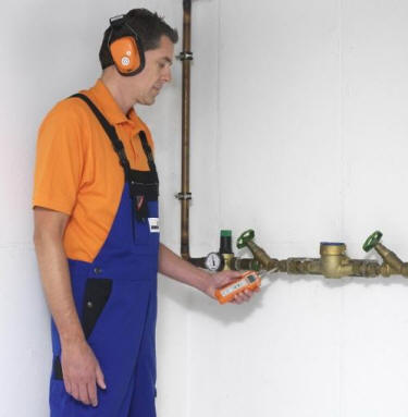 TRABAJOS DE PLOMER�A Y DETECCI�N DE FUGAS DE GAS Y AGUA EN BOGOT� - Plomeros a domicilio 24 horas del d�a en Bogot�